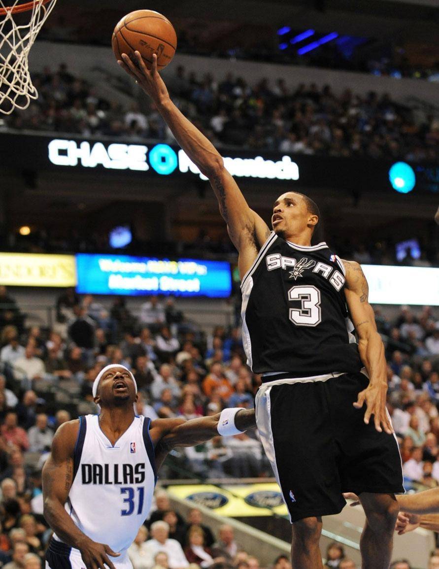 雄鹿B队爆冷希腊男篮，乔治·希尔打破历史纪录