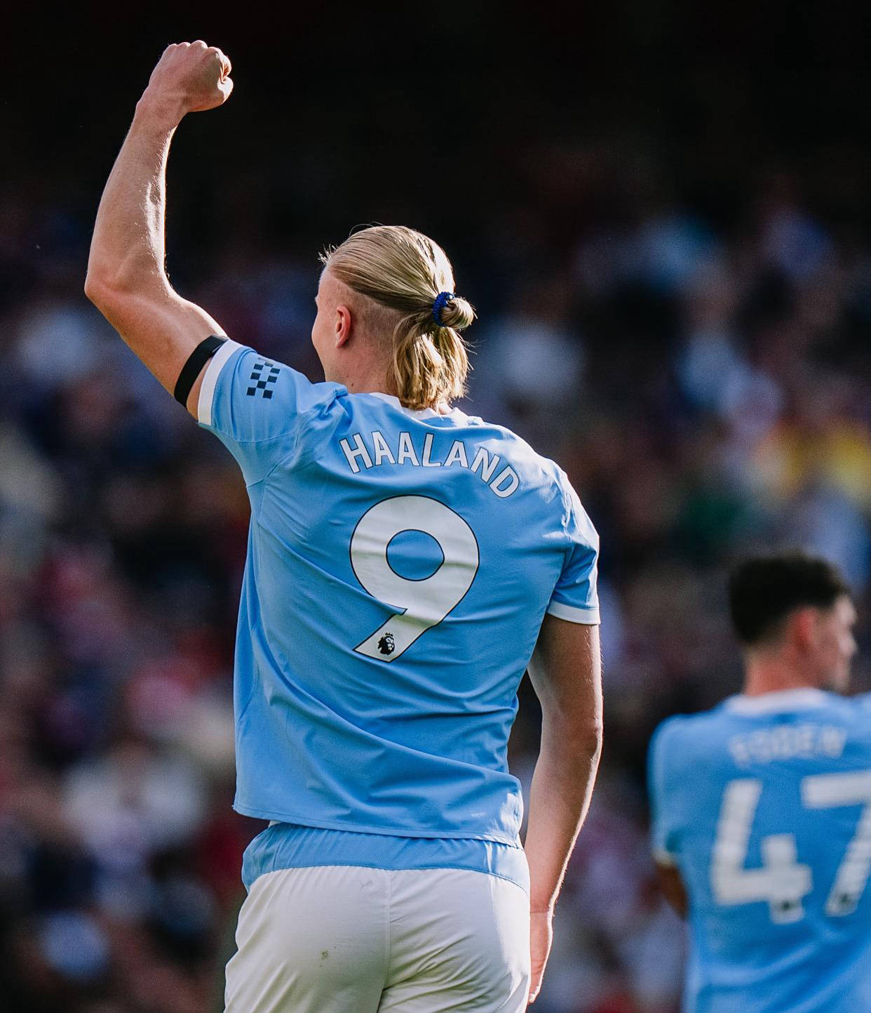 曼城碾压希腊，马丁内利点燃赛场