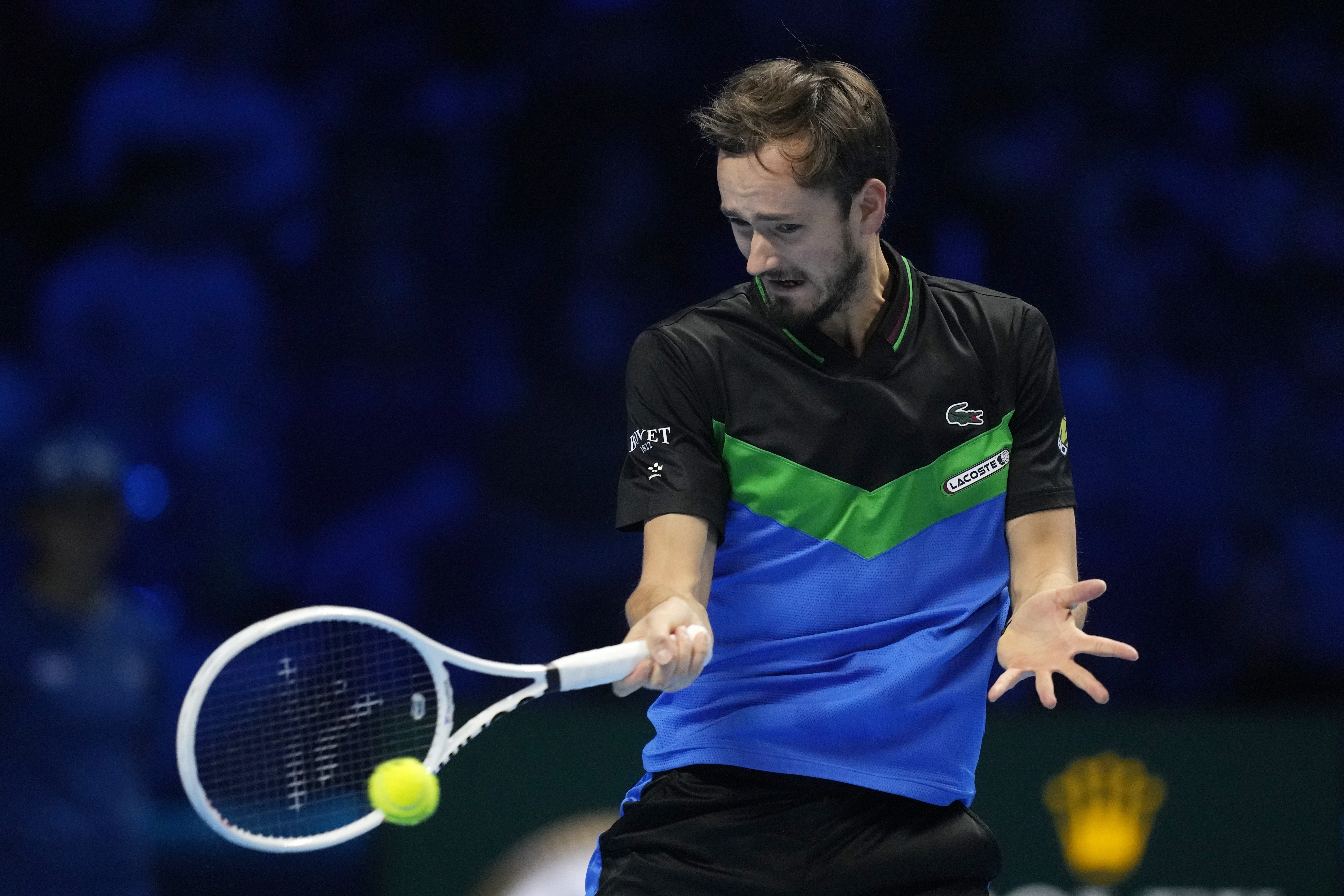 年终总决赛完胜戴维斯杯，梅德韦杰夫点燃赛场