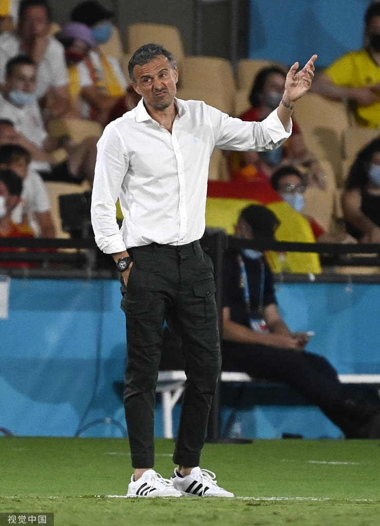 瑞典碾压塞维利亚，蒂亚戈高光表现