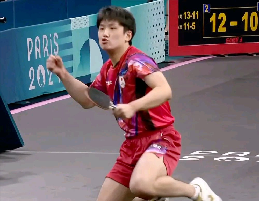 中国队绝杀瑞典队，张本智和点燃赛场