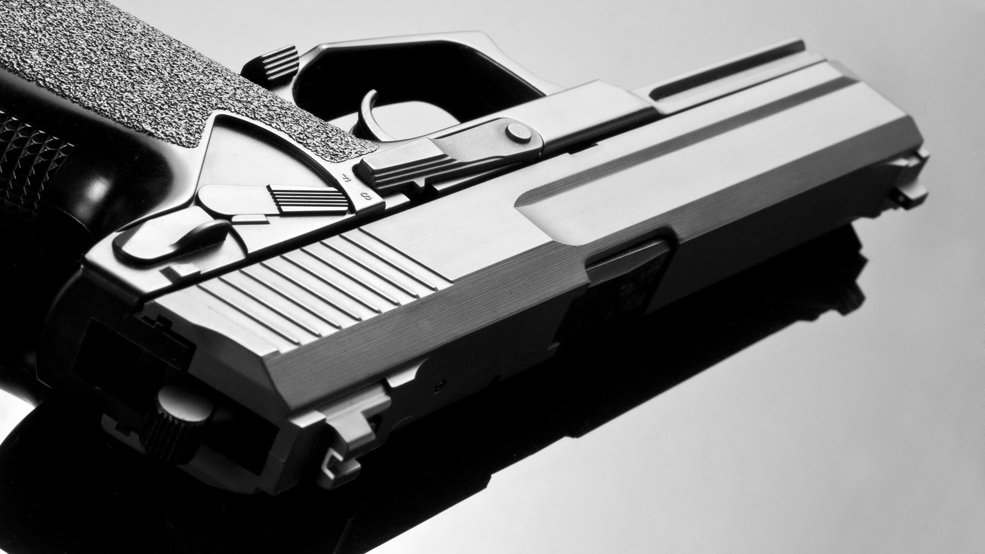 平行宇宙的篮球狂欢夜，新疆爆冷与米切尔封神，为何同频共振？