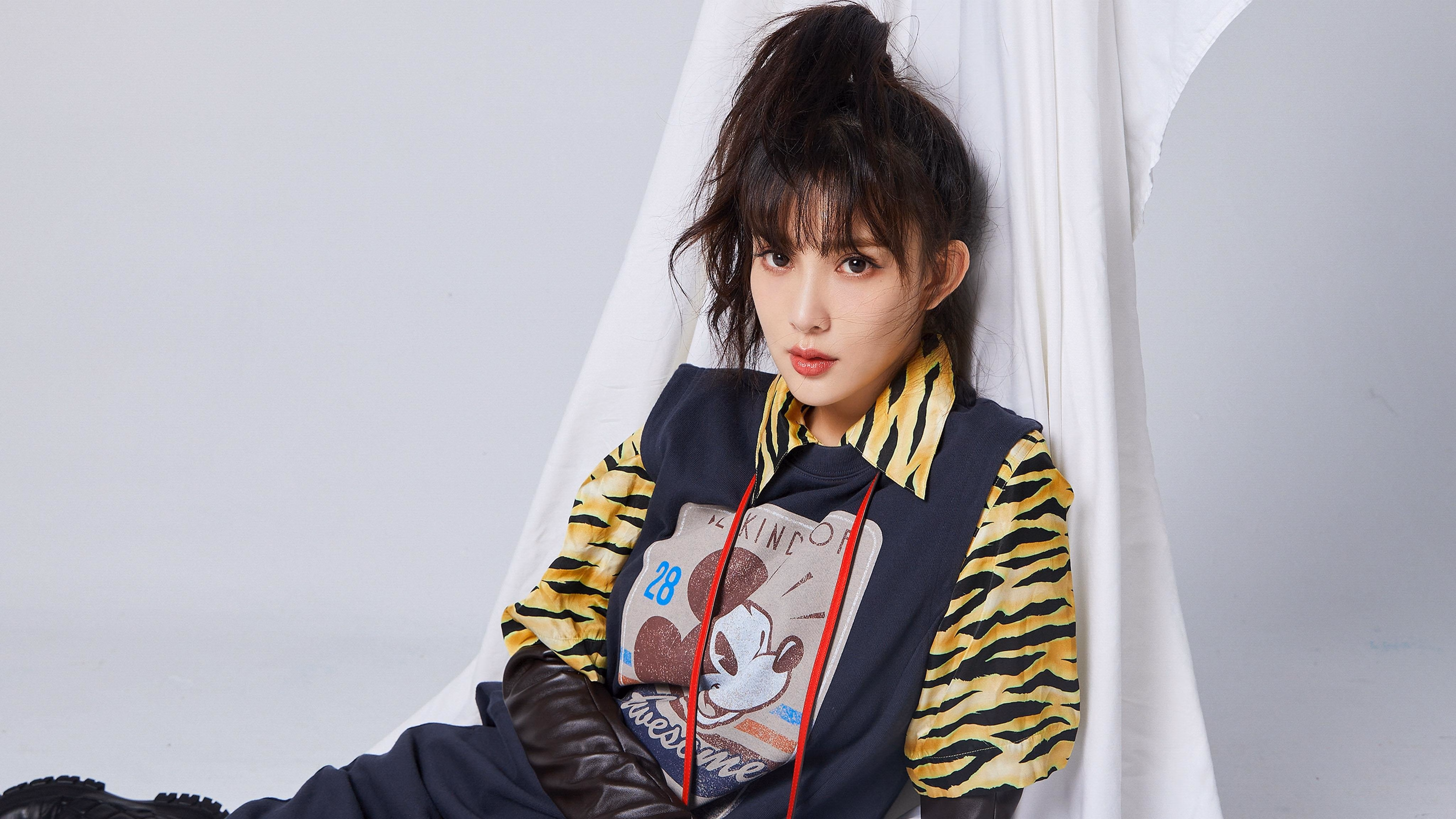 平行宇宙的篮球对决，库里加盟广厦，联手孙铭徽打爆热火防线